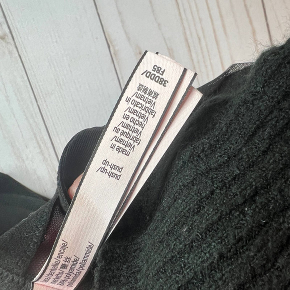 Victoria's Secret Black Push Up Bra New With Tags Size 38DDD and 36DDD - Picture 6 of 10